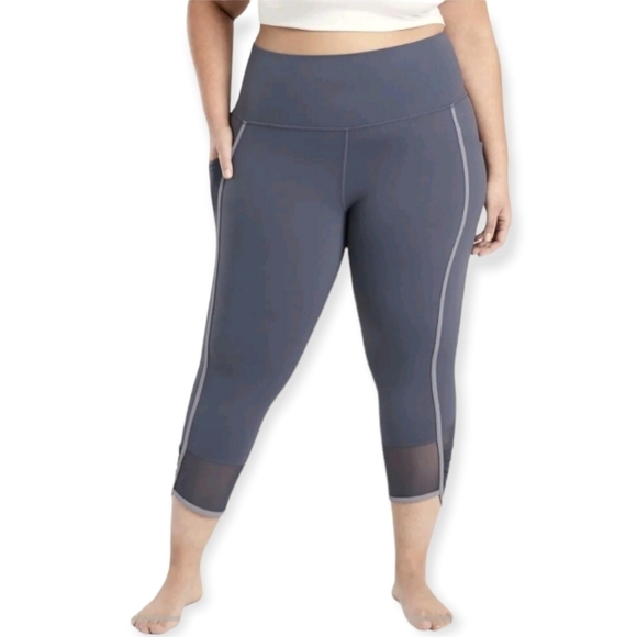 Athleta Salutation Stash Pocket Intention Capri size 1xl in medieval grey
